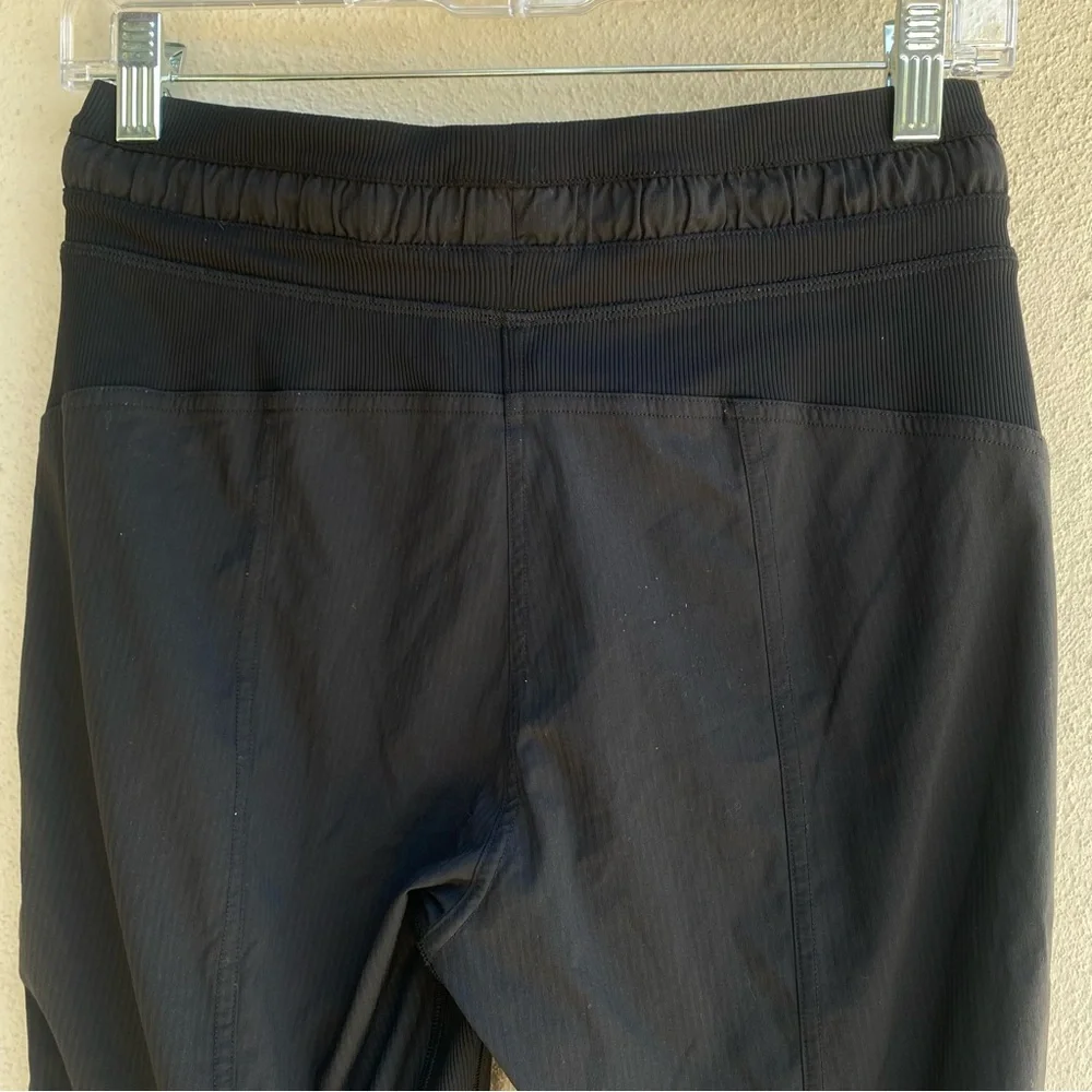 Lululemon Dance Studio Mid Rise Cropped Pant Size 4 - Picture 13 of 16